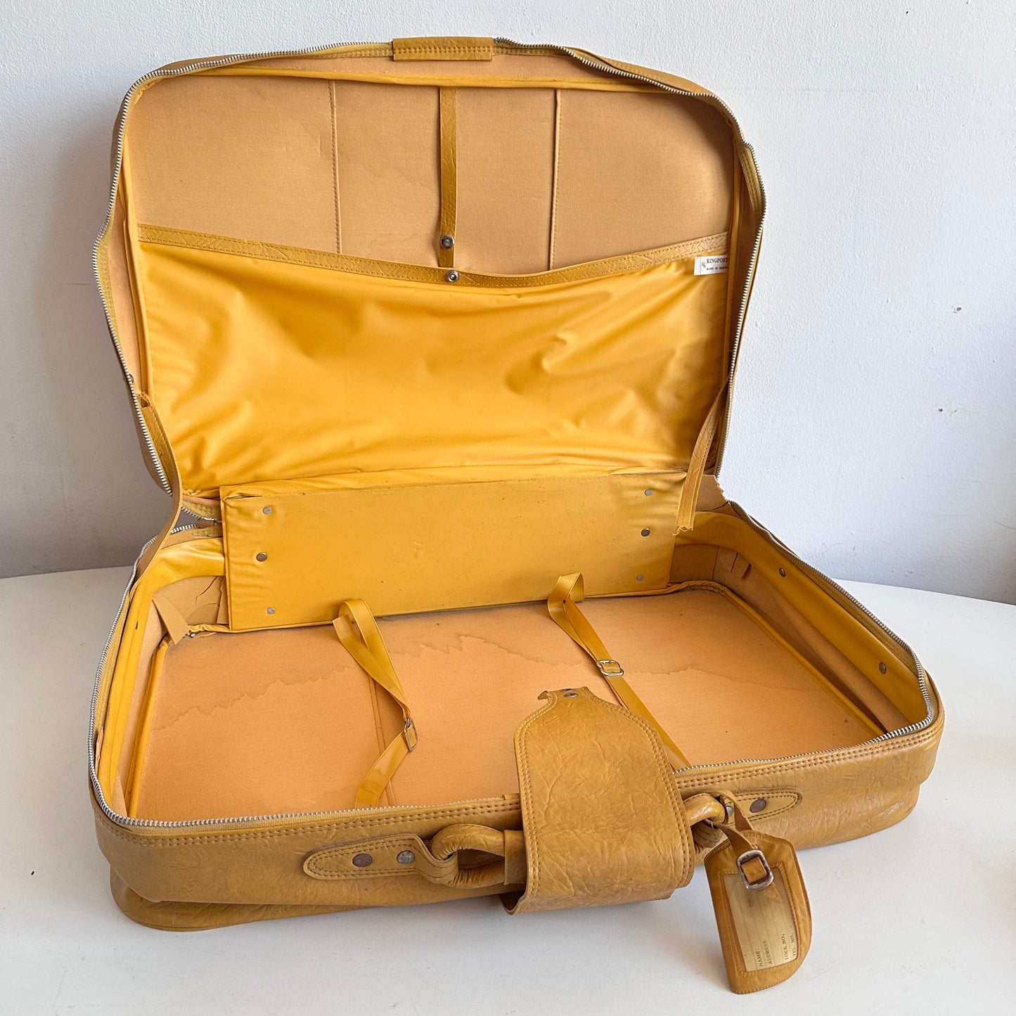 TR007 DISTRESSED SOFT YELLOW LEATHER SUITCASE