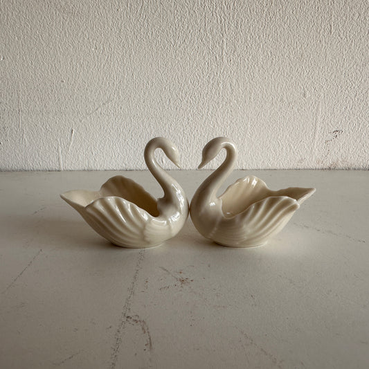TT009 SWAN SALT DISHES