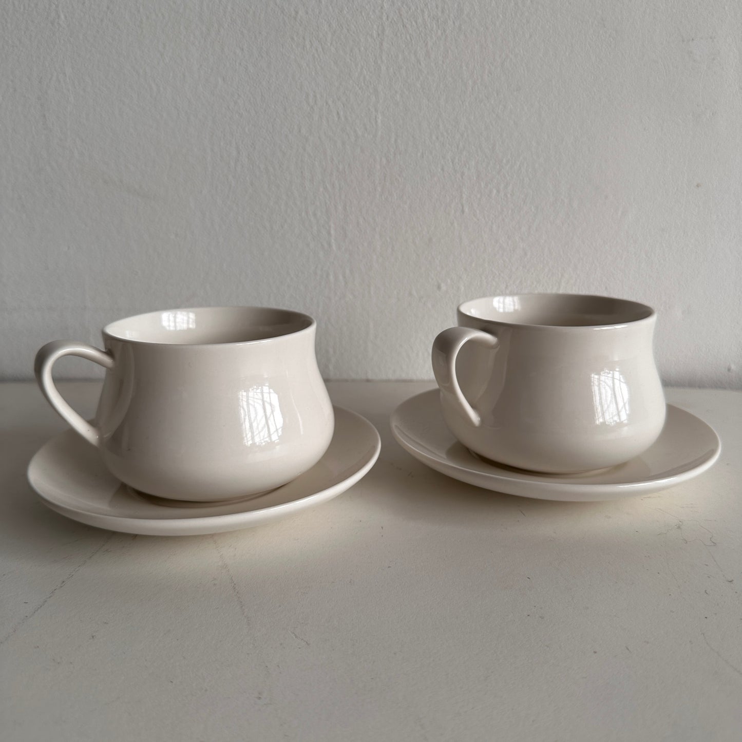 TT016 SET OF TWO OLMINSKY COFFEE CUPS WITH SAUCERS