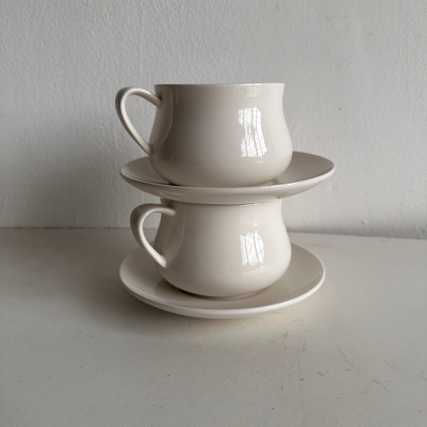 TT016 SET OF TWO OLMINSKY COFFEE CUPS WITH SAUCERS