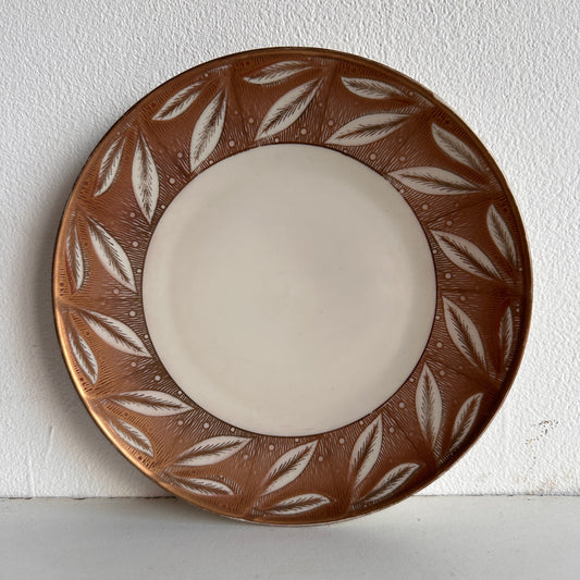 TT020 LEAF PLATE WITH GOLD ACCENT