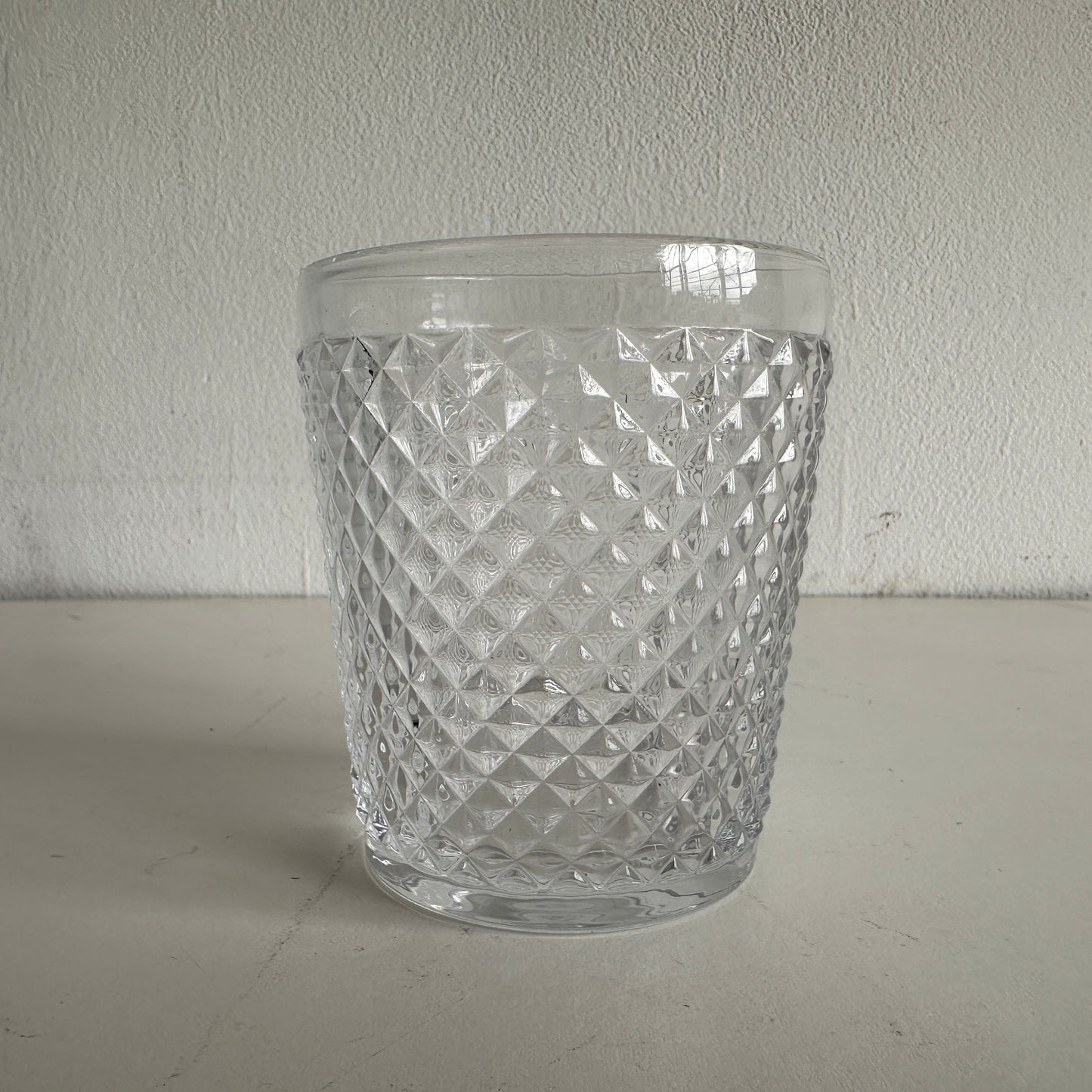 TT028 SET OF TWO DIAMOND PATTERNED ROCKS GLASSES