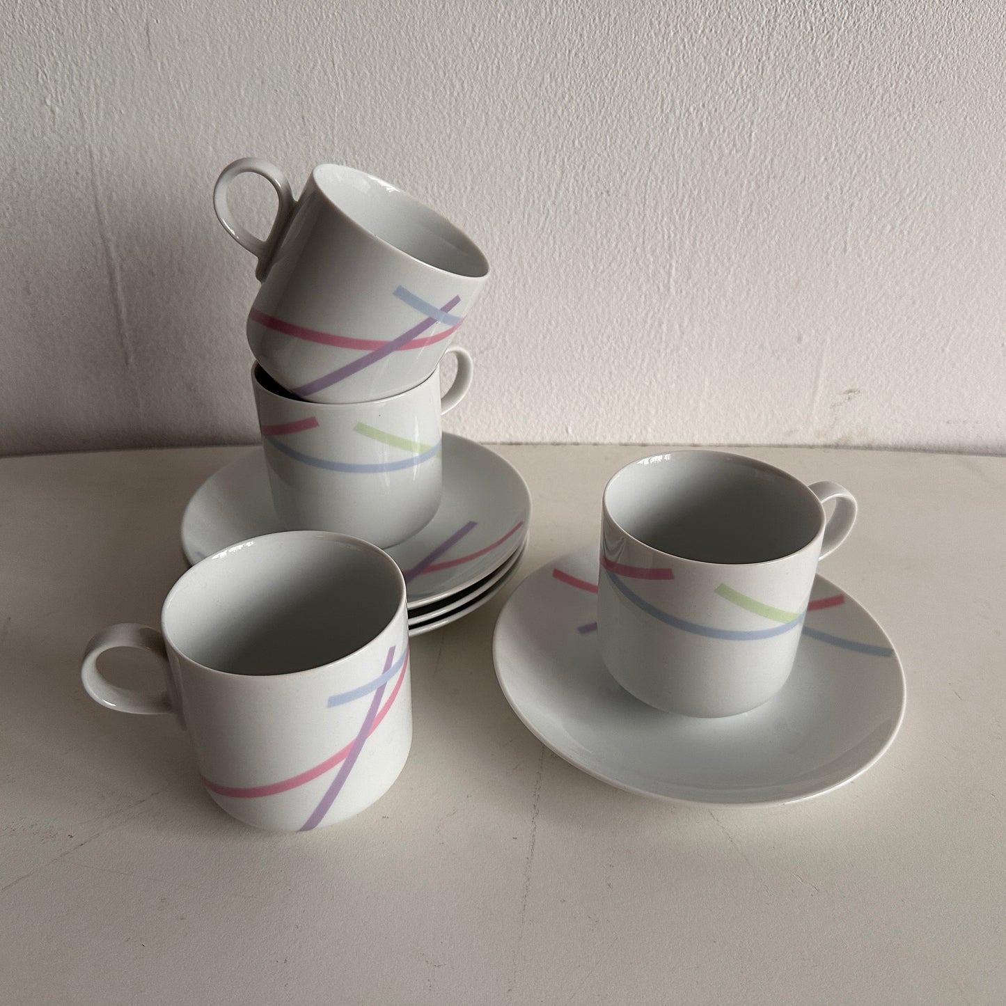 TT068 SET OF FOUR 80'S MIKASA JAPANESE CERAMIC MUGS WITH SAUCERS (PART OF A LARGER SET)