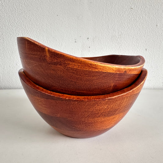 TT138 PAIR OF CARVED WOOD BOWLS