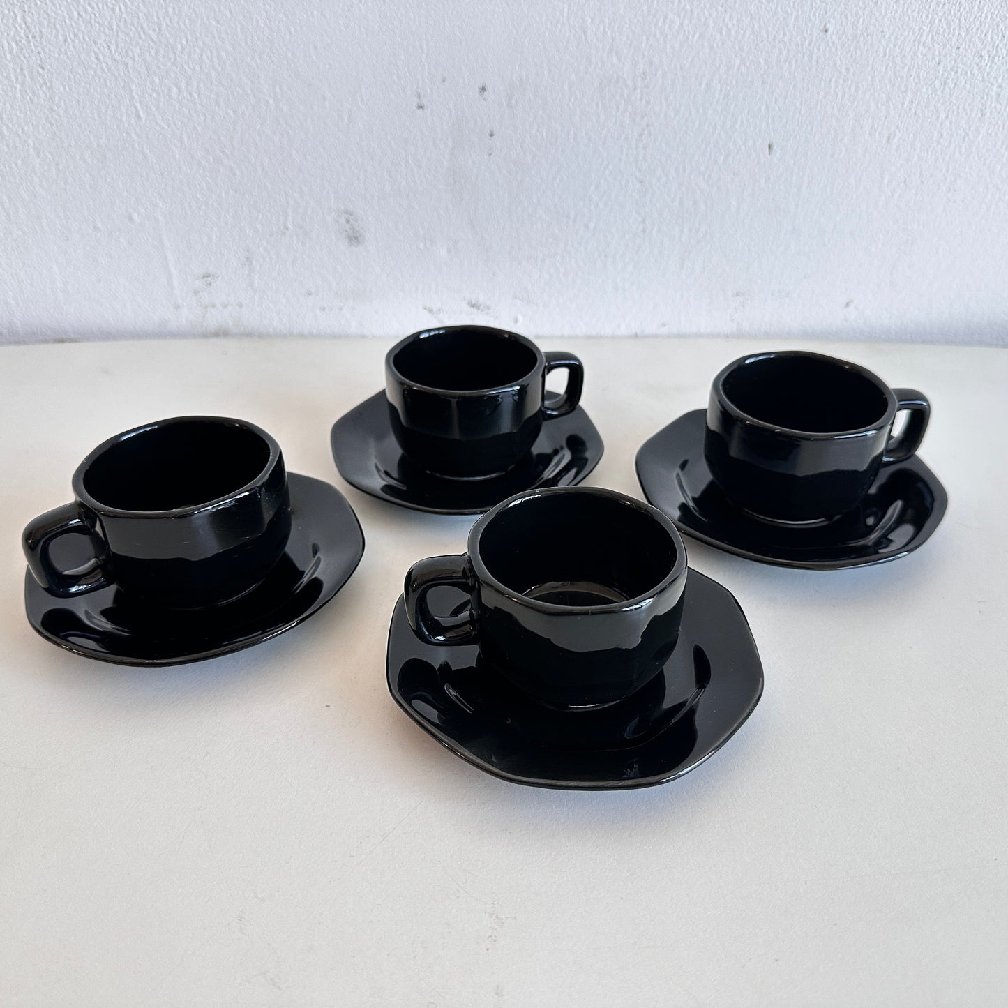 TT142 SET OF 4 BLACK OCTAGONAL ESPRESSO CUPS