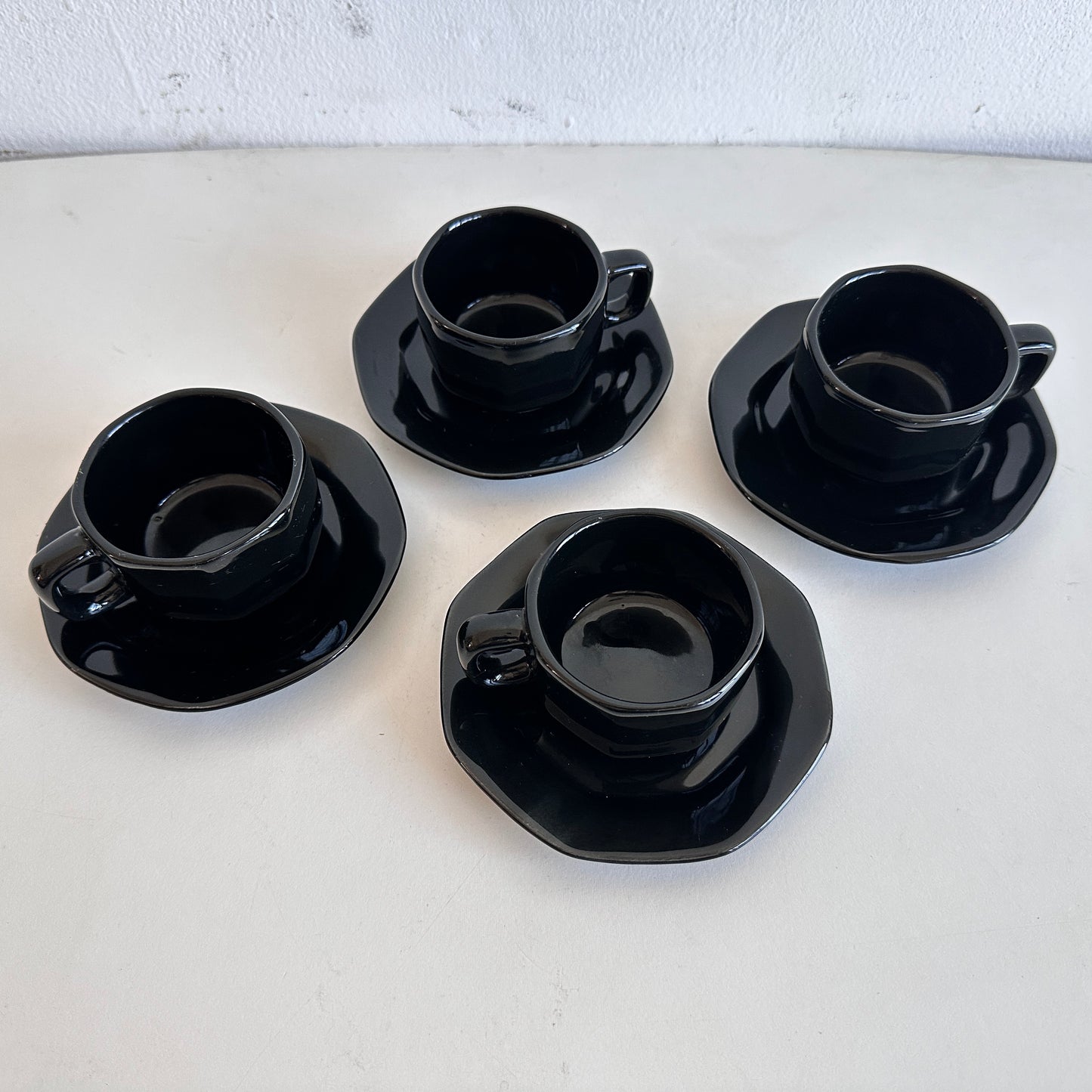TT142 SET OF 4 BLACK OCTAGONAL ESPRESSO CUPS