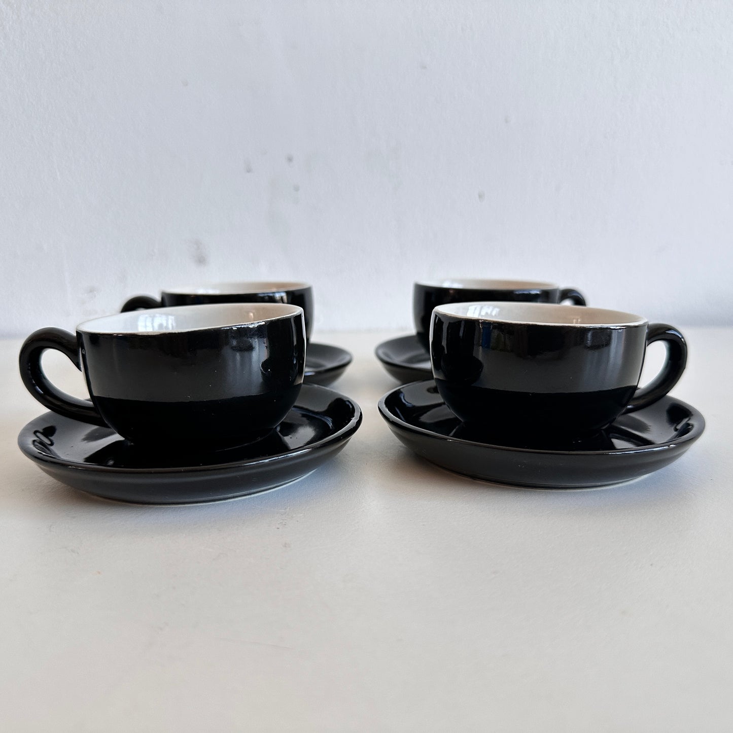 TT143 SET OF 4 BLACK AND CREAM ESPRESSO CUPS
