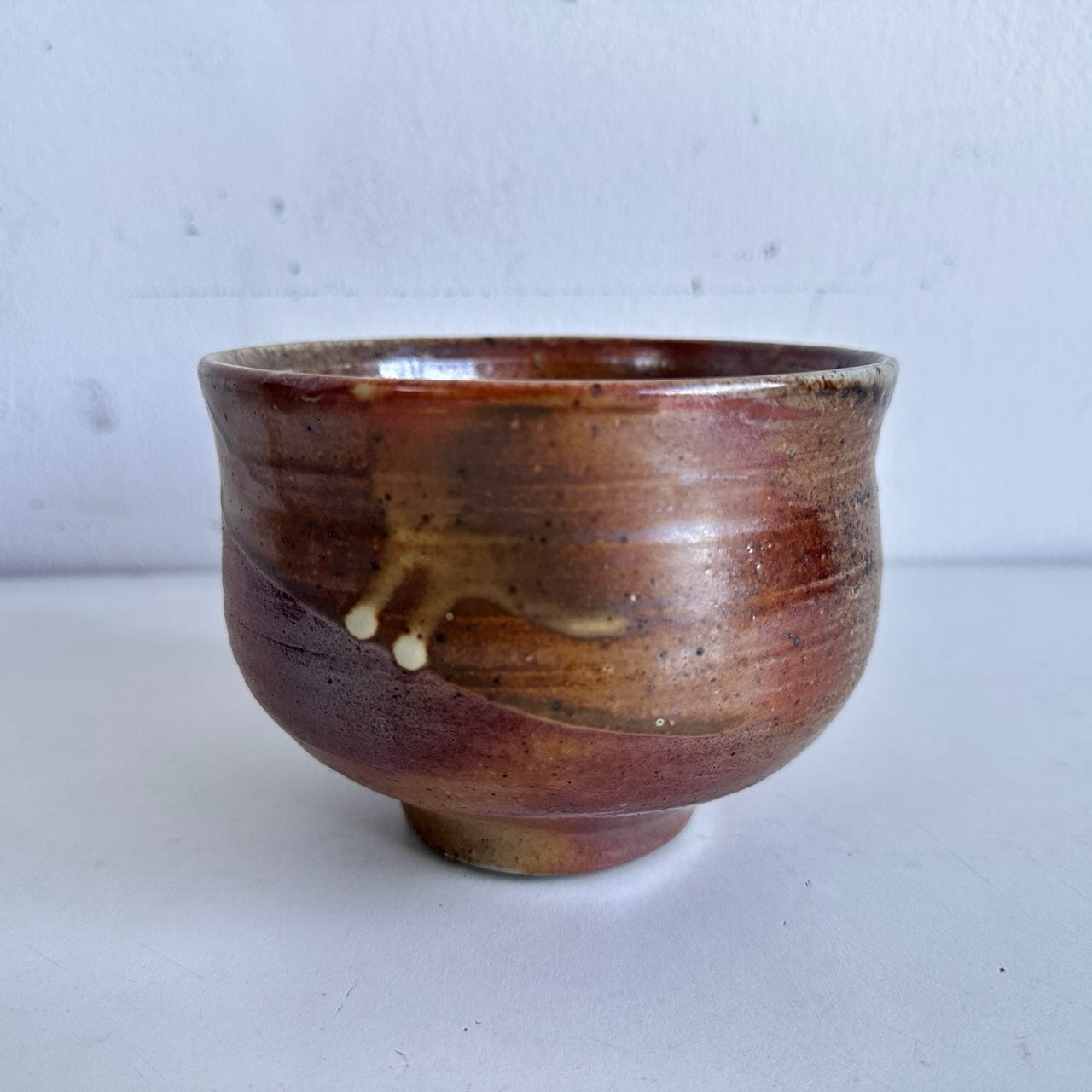 TT152 BROWN & TAN SWIRL CERAMIC BOWL