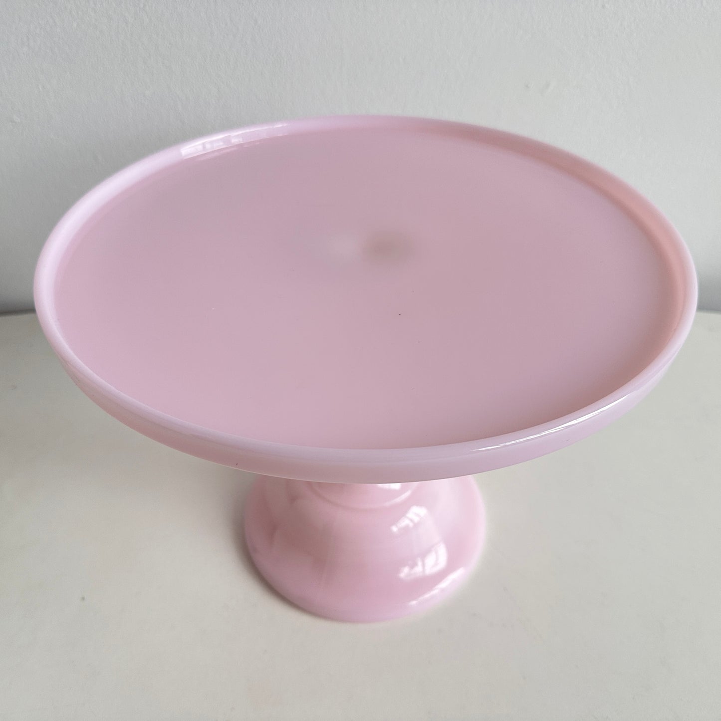 TT156 LARGE PINK GLASS CAKE STAND