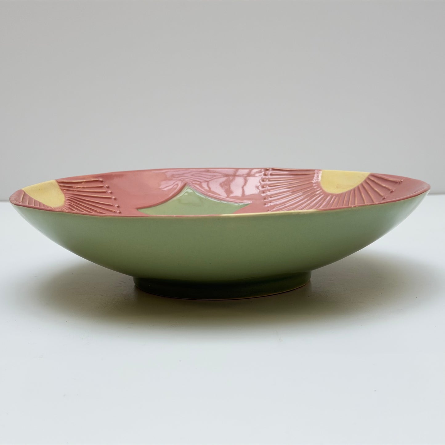 TT164 PINK, GREEN & YELLOW DECORATIVE BOWL