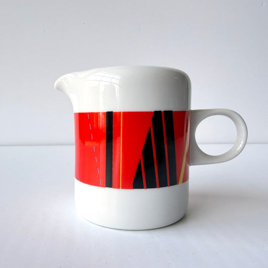TT167 NOVA RED POST MODERN CREAMER