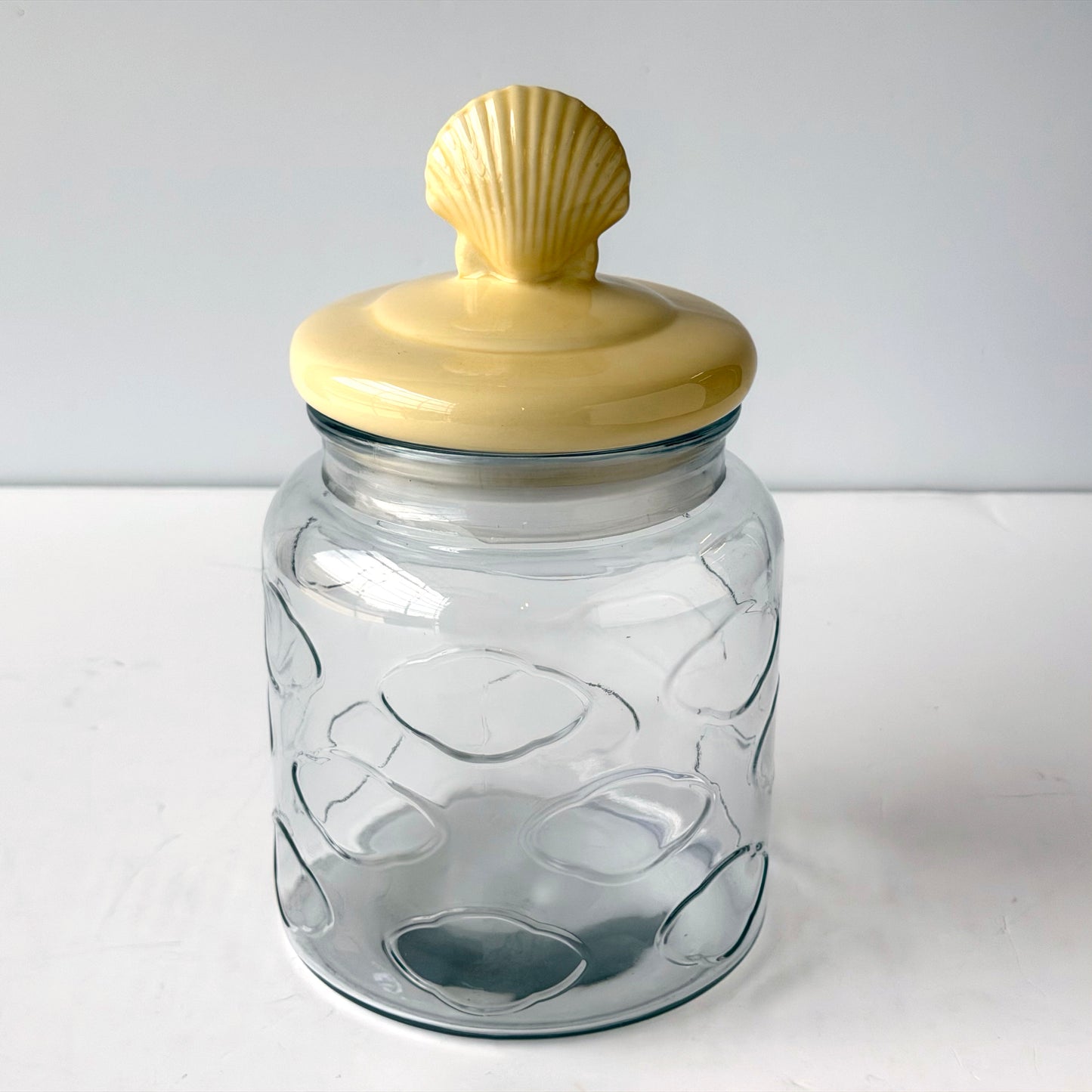 TT180 GLASS COOKIE JAR WITH YELLOW SHELL LID