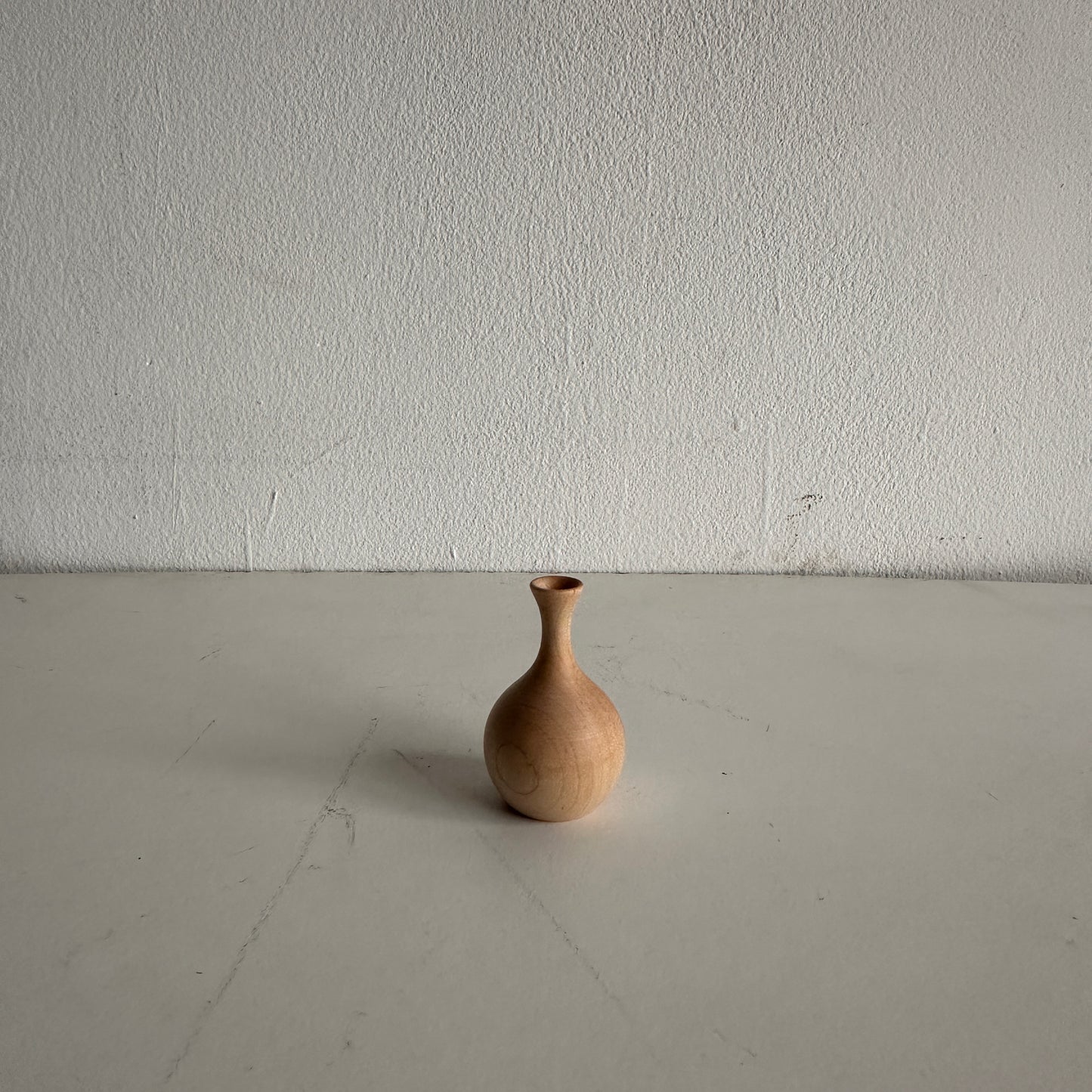 VS001 TINY WOOD VASE