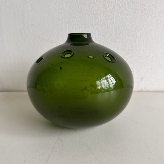VS016 HOJ GREEN GLASS VASE