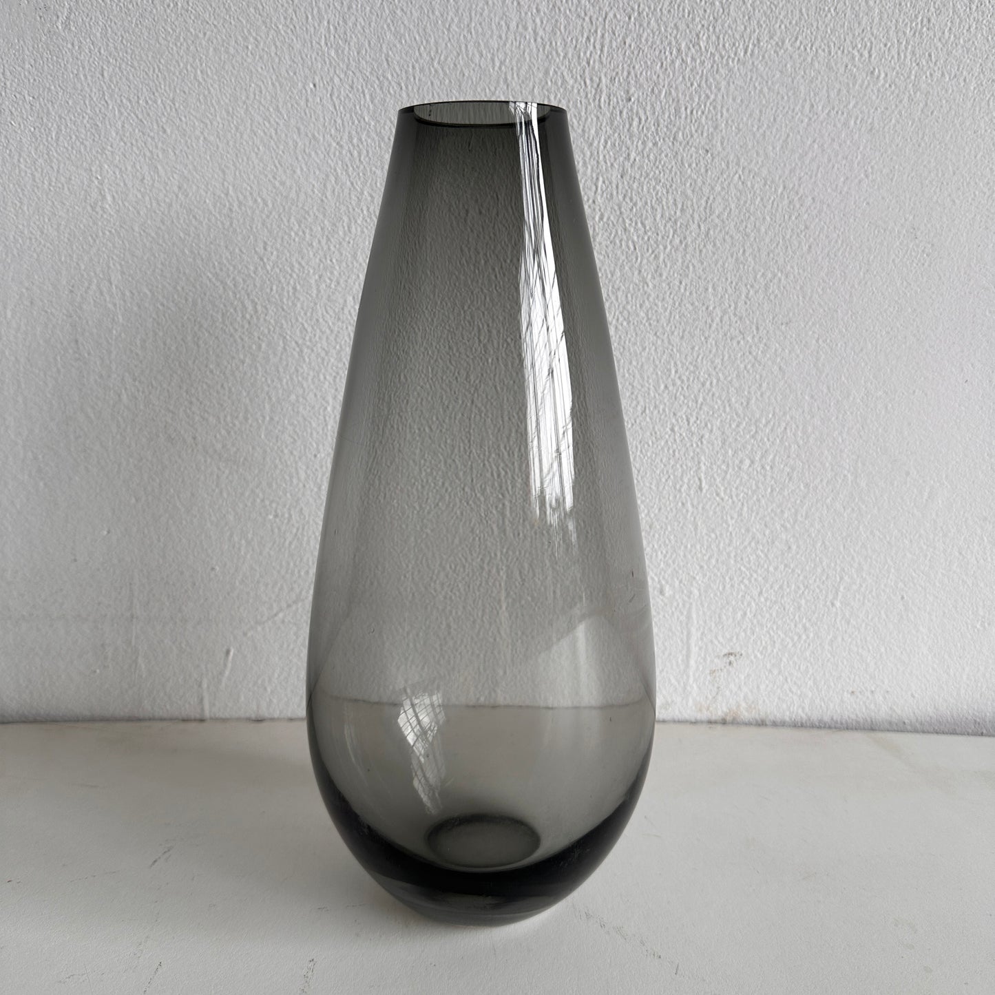 VS024 LARGE SMOKED GLASS TAPERED VASE