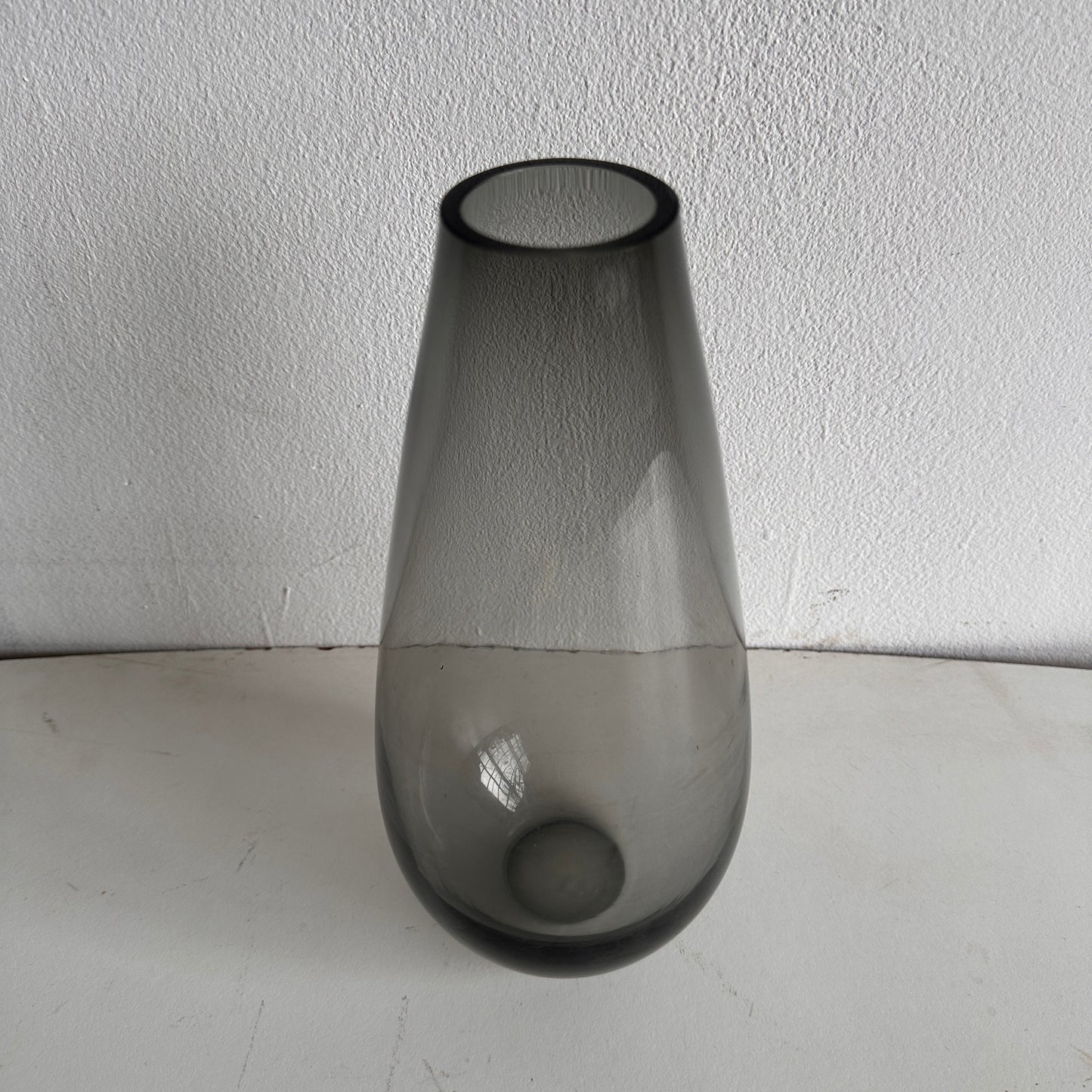VS024 LARGE SMOKED GLASS TAPERED VASE