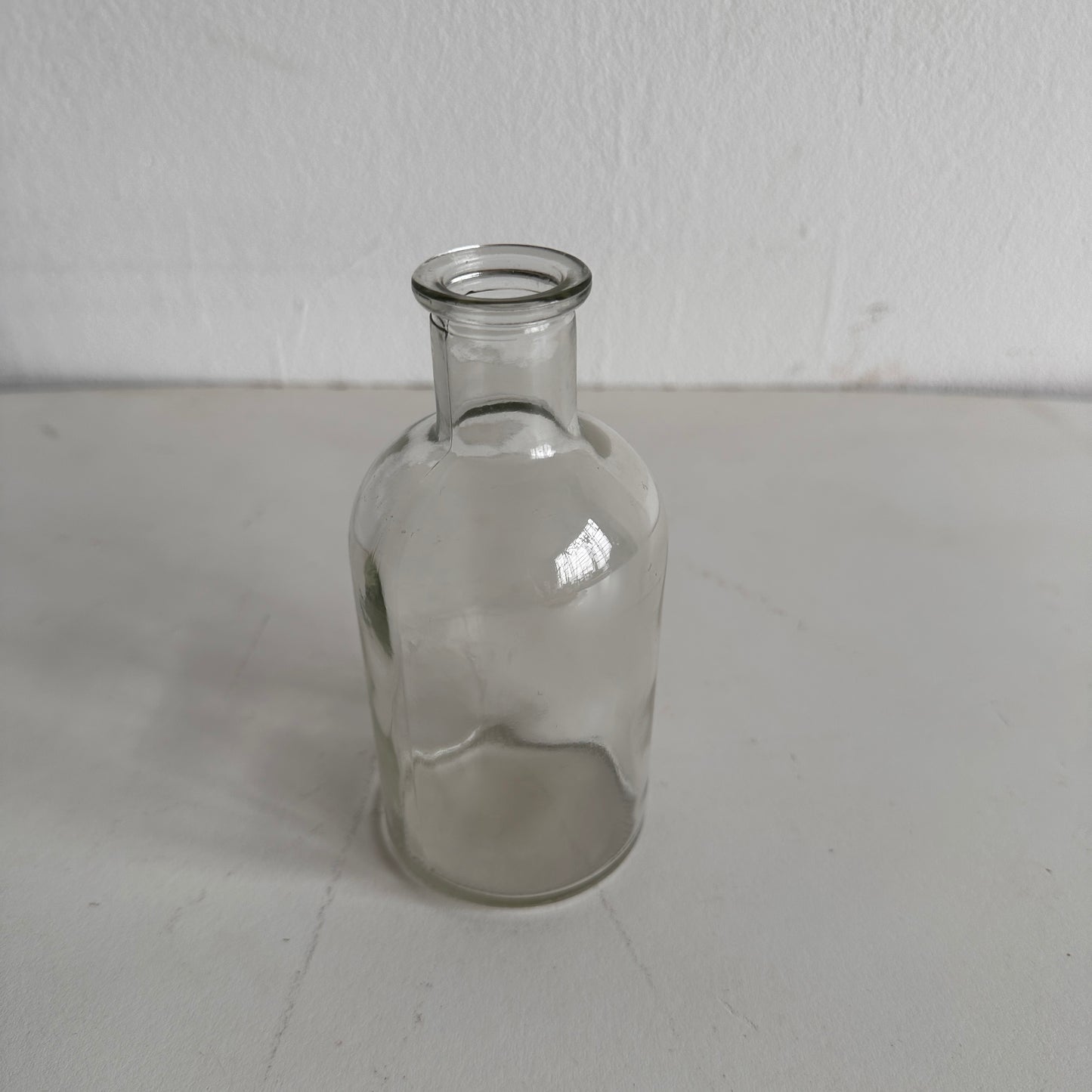 VS032 SIMPLE GLASS BOTTLE VASE