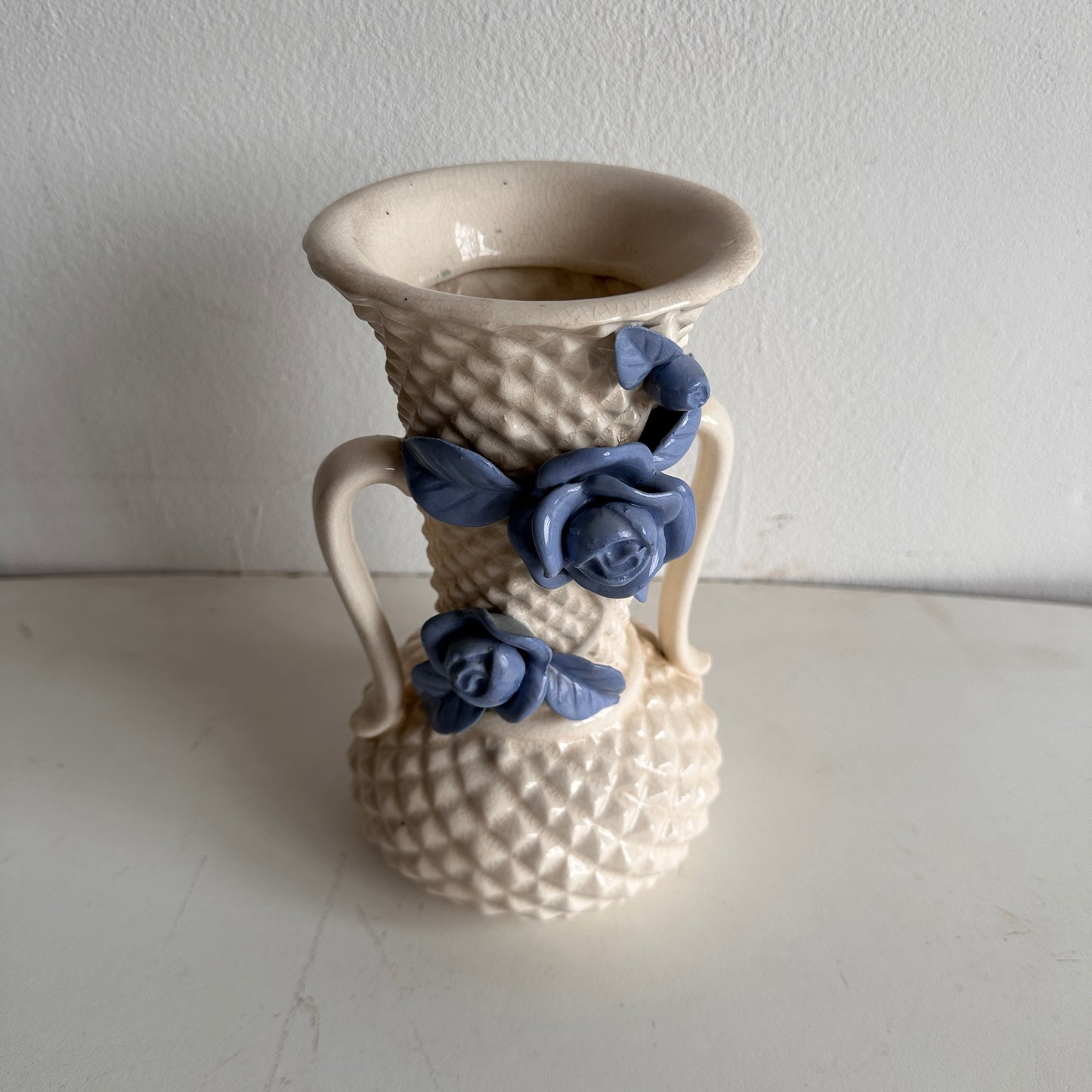 VS036 BLUE ROSE CERAMIC VASE