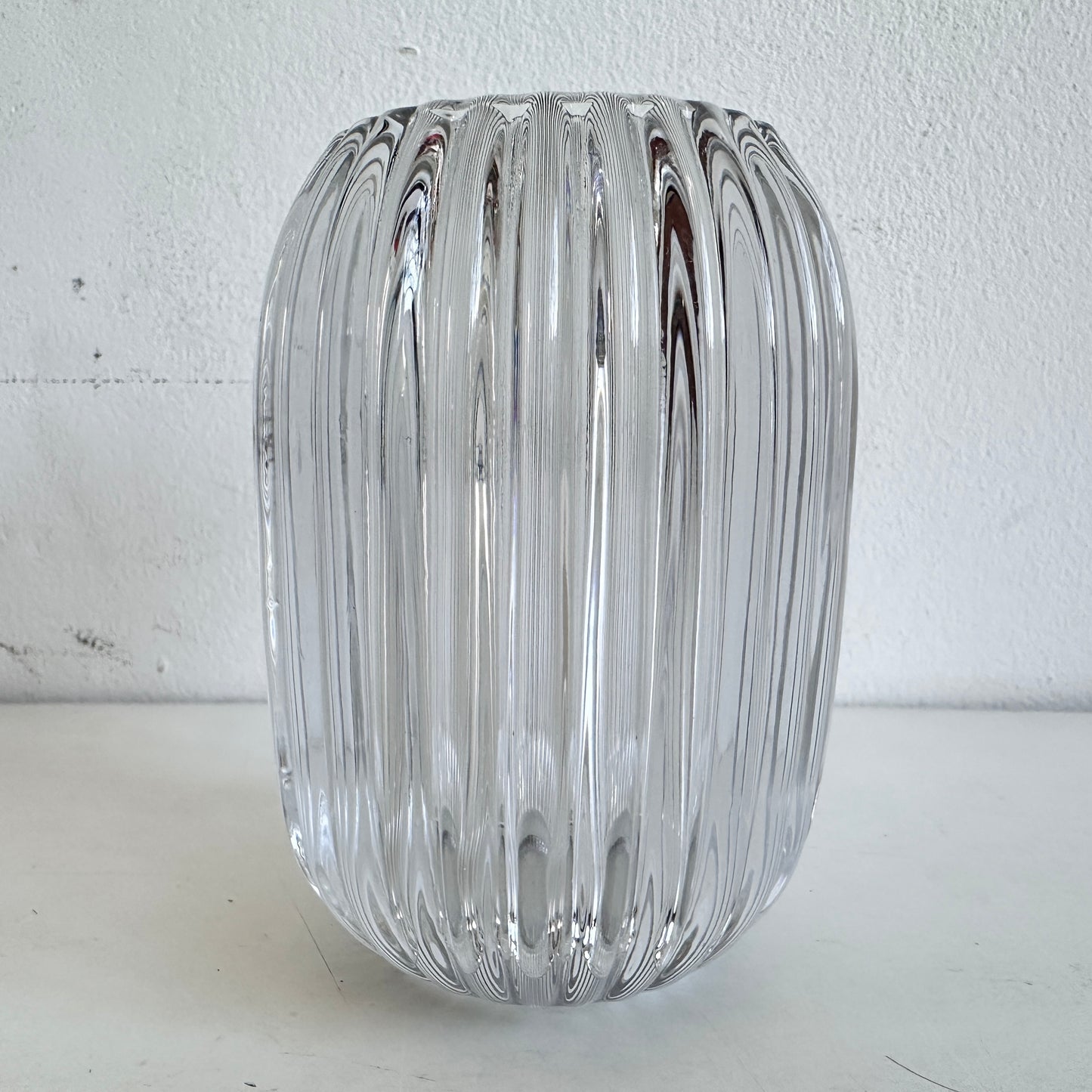 VS065 CLEAR GLASS FLUTED VASE