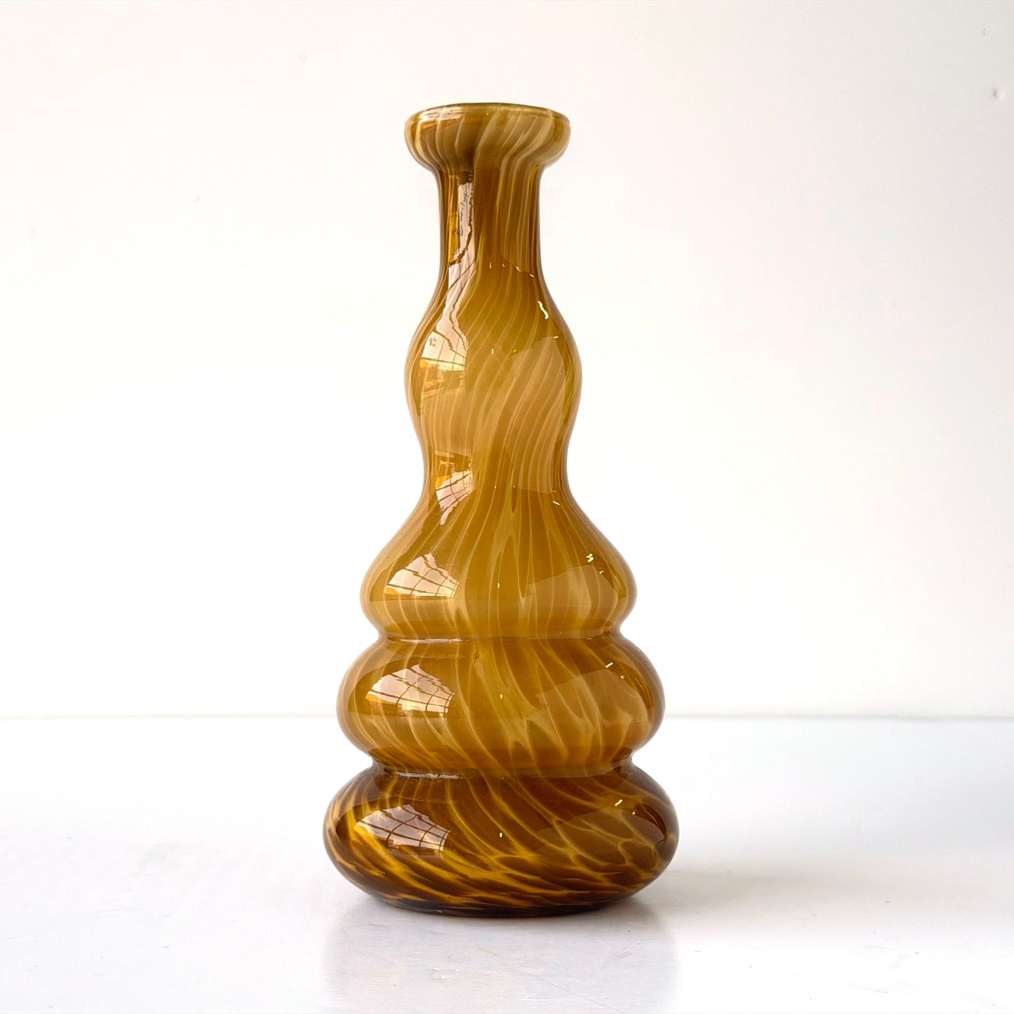 VS068 AMBER YELLOW SWIRL GLASS VASE