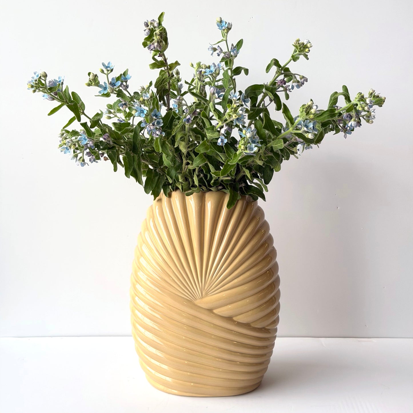 VS077 LARGE ART DECO CERAMIC CREAM VASE