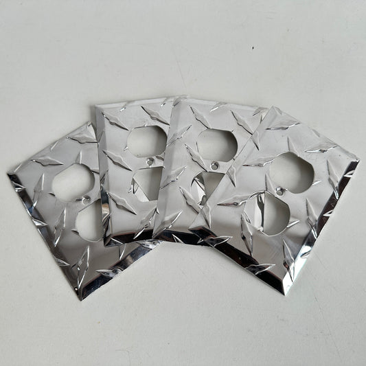 WD012 SET OF 4 CHROME DIAMOND PLATED SWITCH PLATE