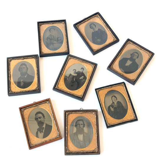 WD020 SET OF 8 19TH CENTURY FRAMED AMBROTYPES