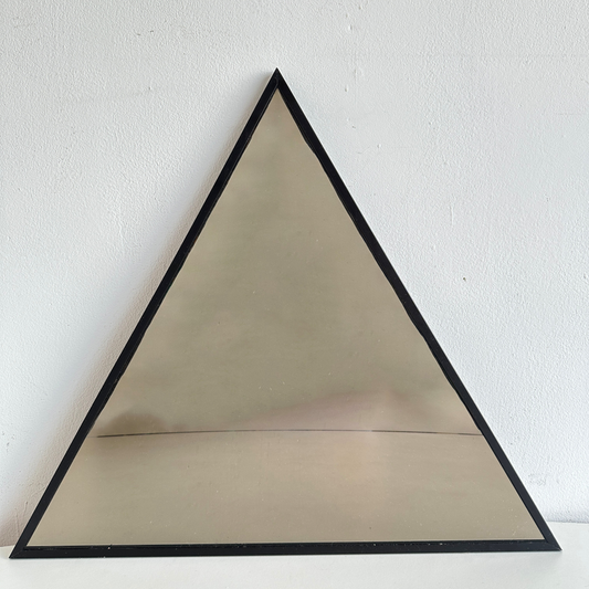 MR009 BLACK METAL FRAME TRIANGULAR MIRROR
