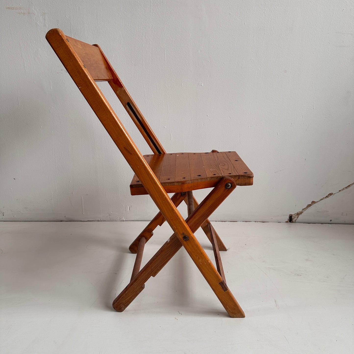 FC004 MOLATT WOOD FOLDING CHAIR