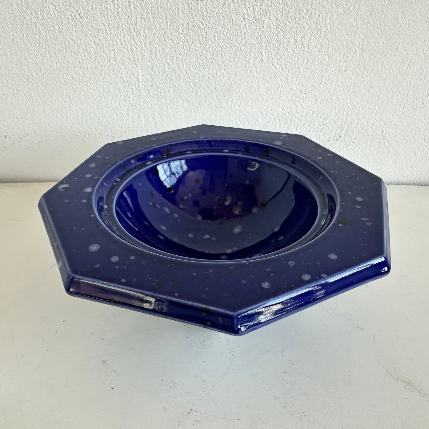 AA013 BLUE SPECKLED CERAMIC ASHTRAY