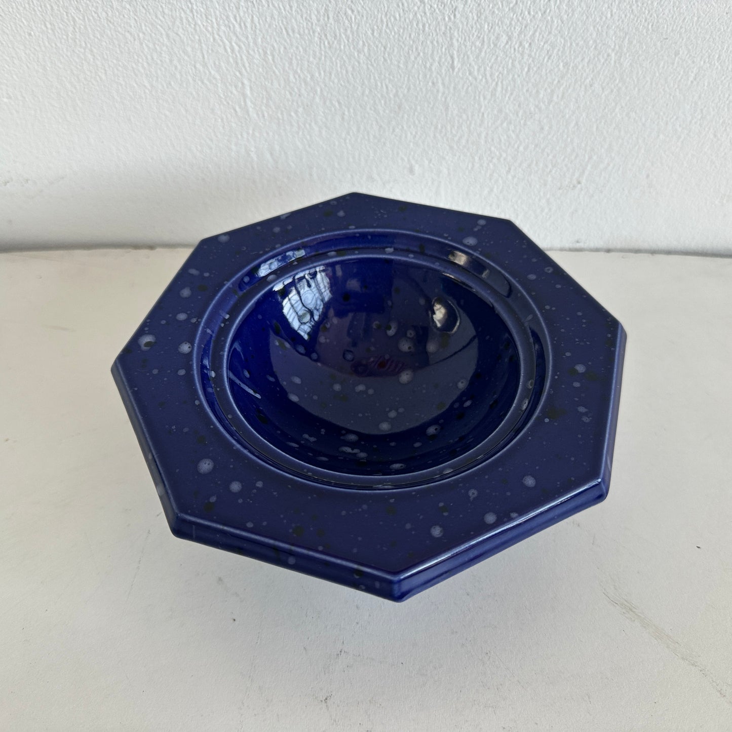 AA013 BLUE SPECKLED CERAMIC ASHTRAY