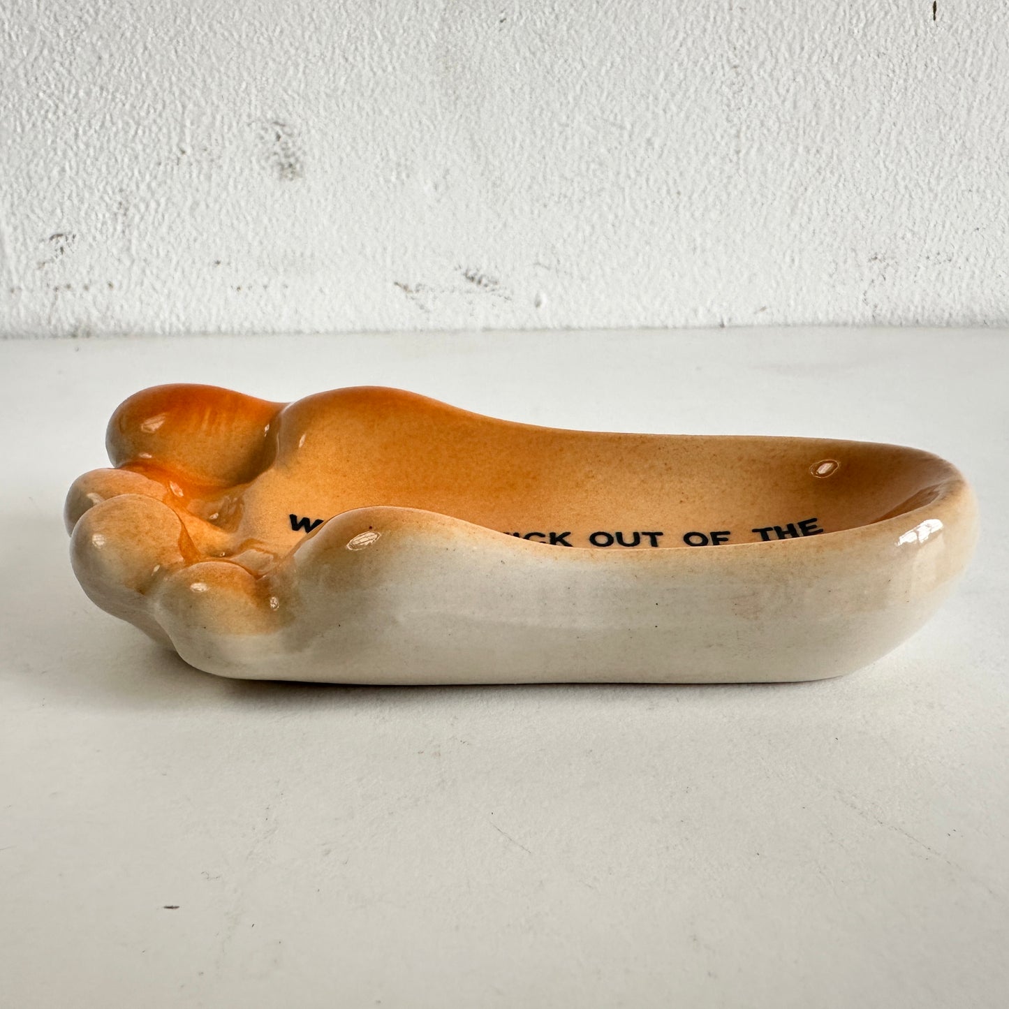 AA019 FOOT ASHTRAY
