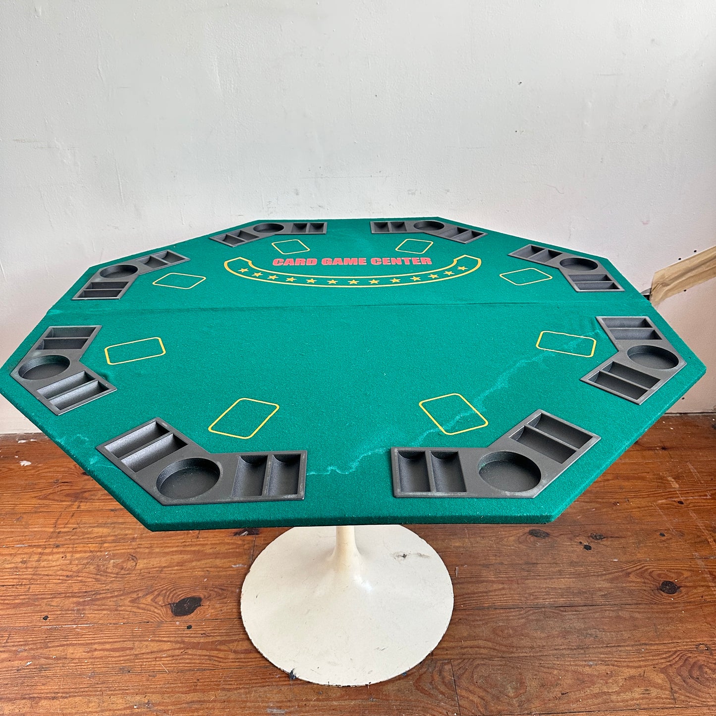 AA023 DISTRESSED FOLDING POKER TABLE WITH CARRYING CASE