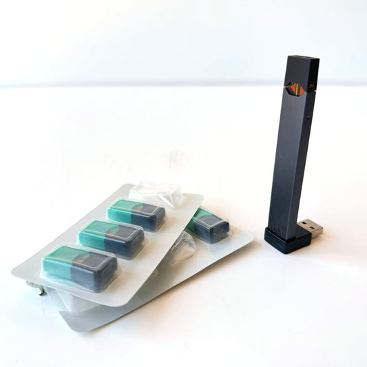 AA029 VINTAGE JUUL WITH EXTRA PODS
