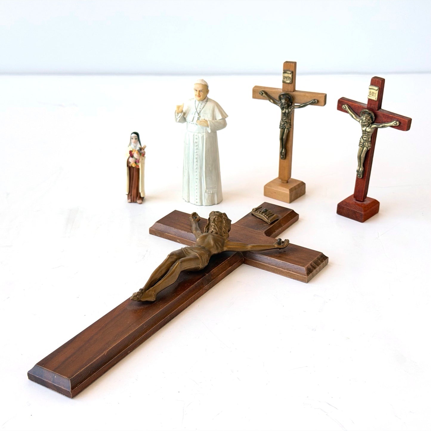 AA032 CATHOLIC PARAPHENALIA CREW 1