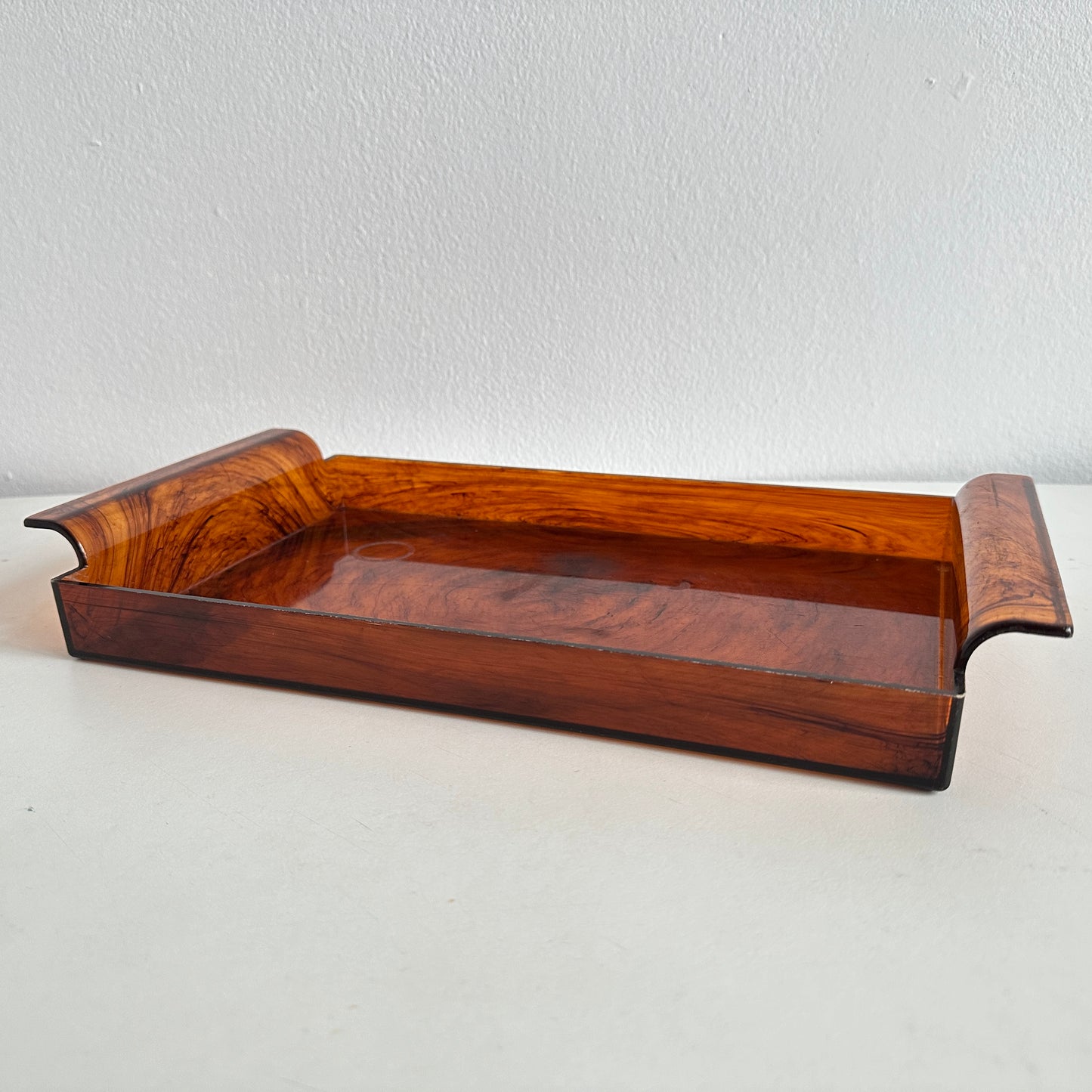 BB037 VINTAGE DISTRESSED PLASTIC AMBER SWIRL VANITY TRAY