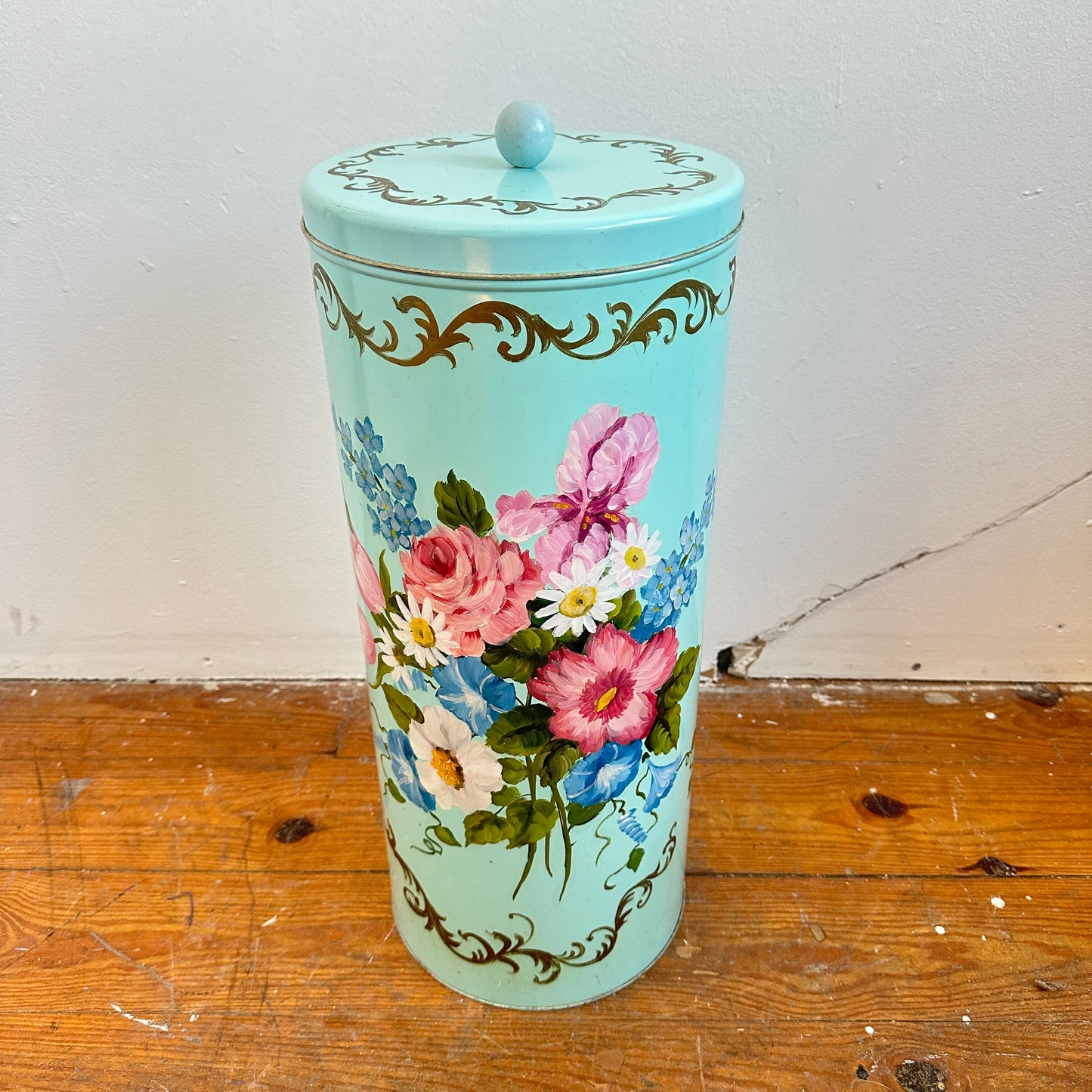 BB038 TEAL HAND PAINTED FLORAL HAMPER WITH LID