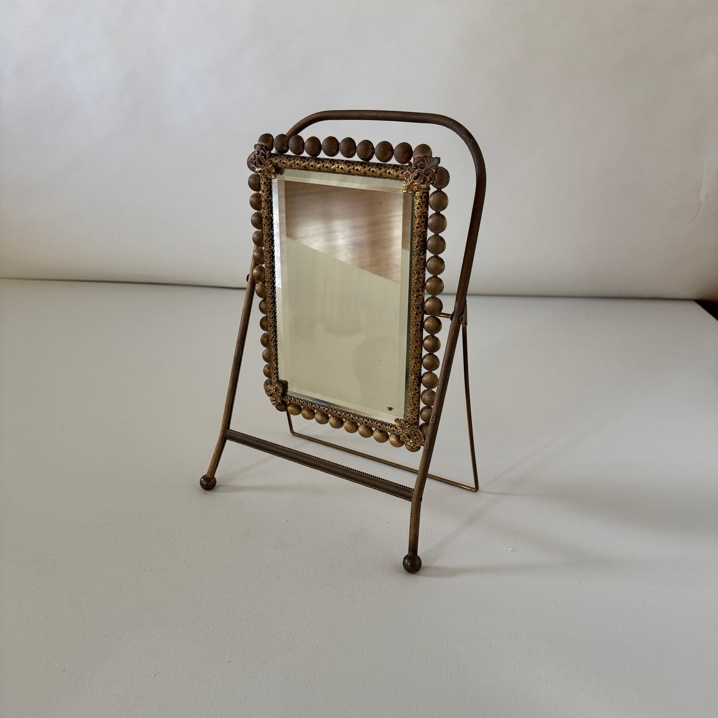 BB040 ANTIQUE VANITY MIRROR