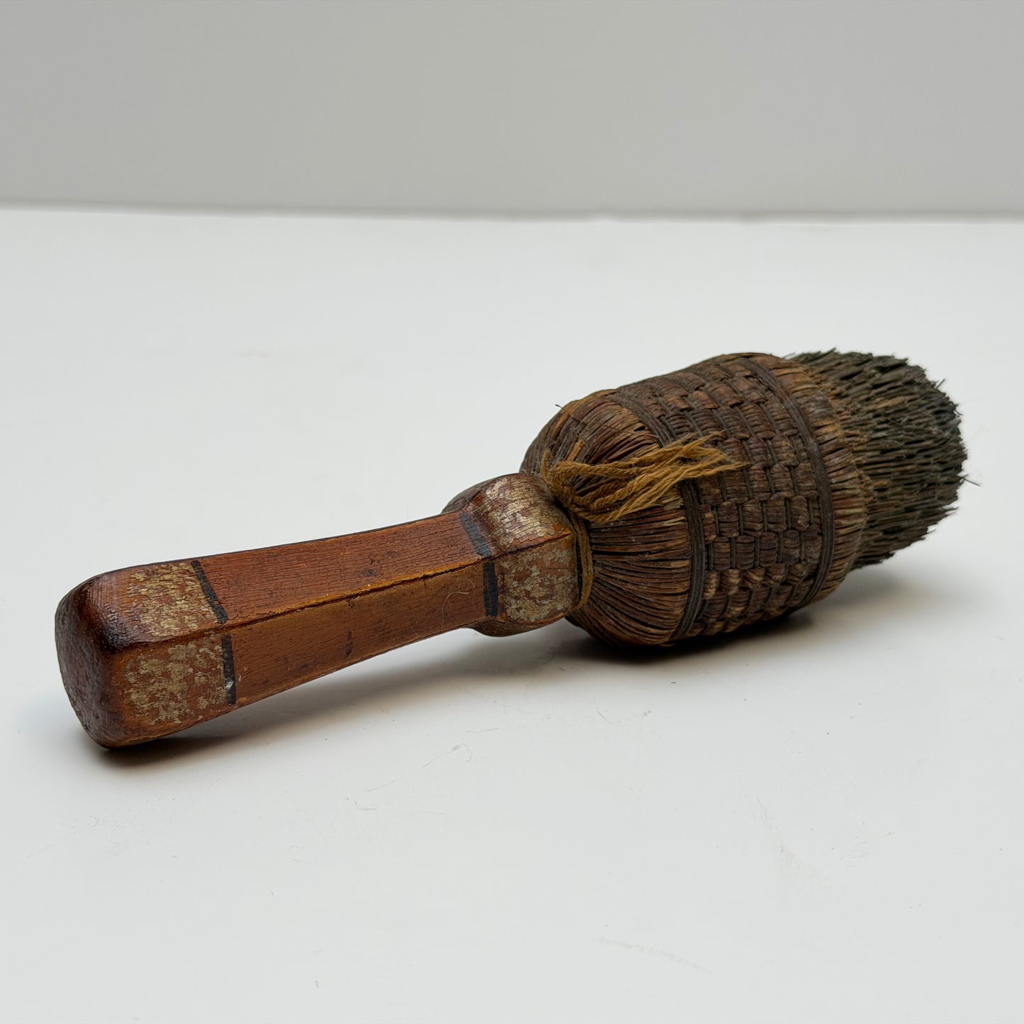 BB045 ANTIQUE WOODEN CLEANING BRUSH