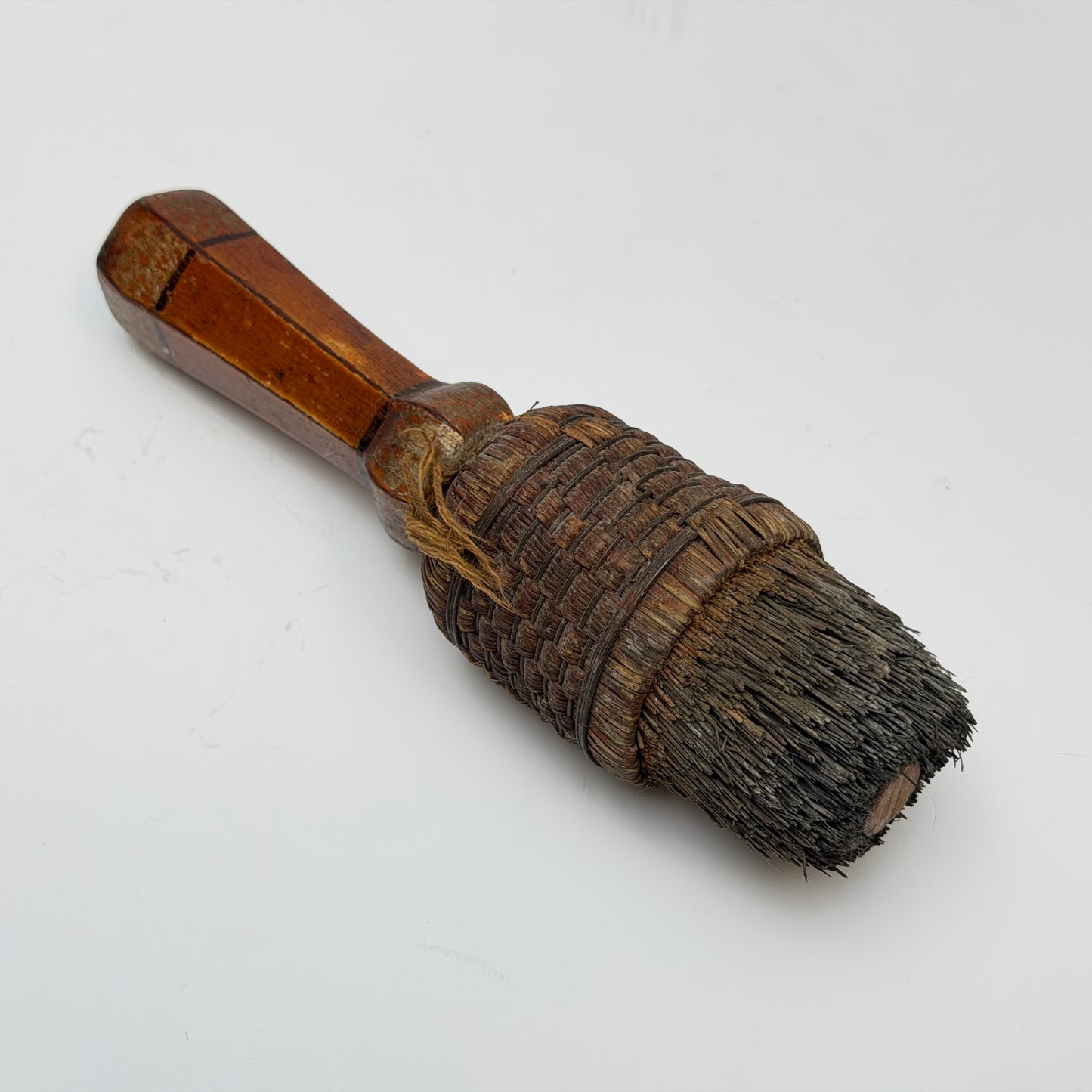 BB045 ANTIQUE WOODEN CLEANING BRUSH