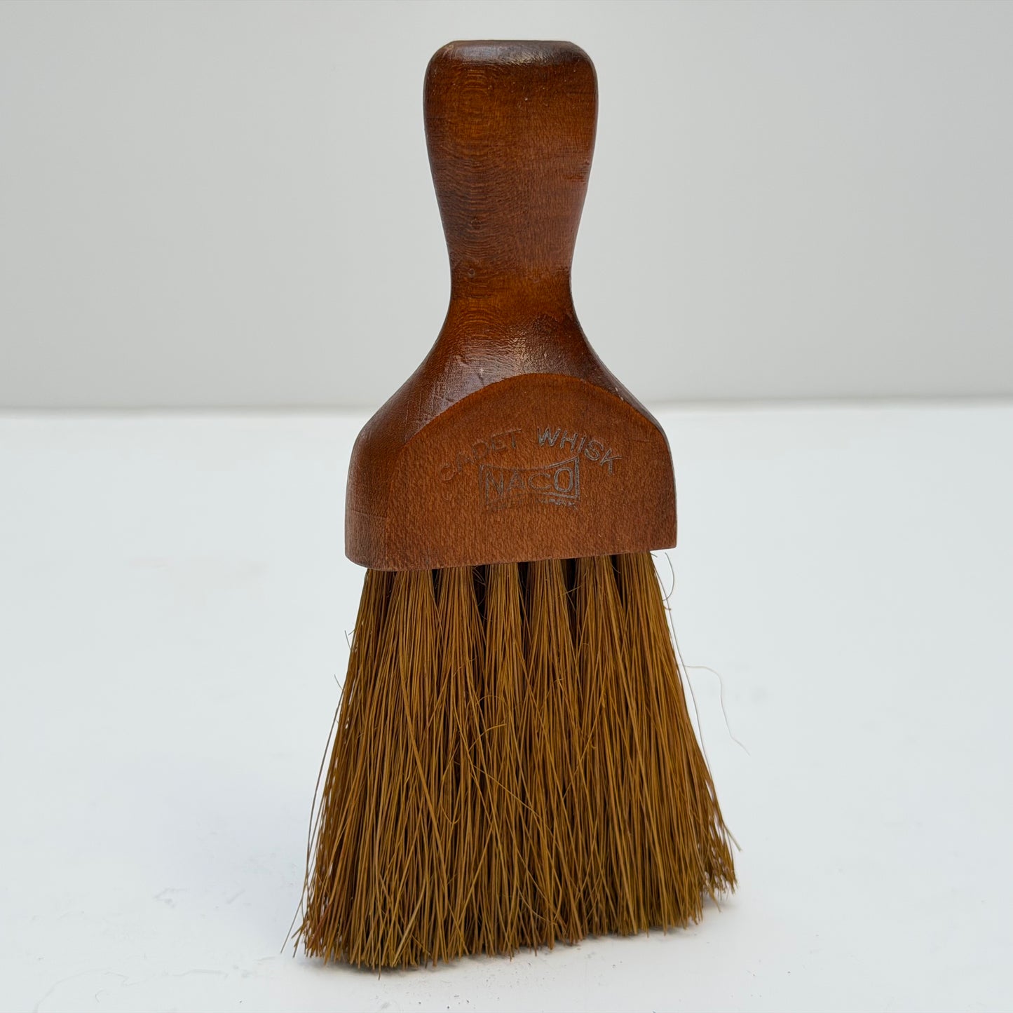 BB046 ANTIQUE GROOMING BRUSH