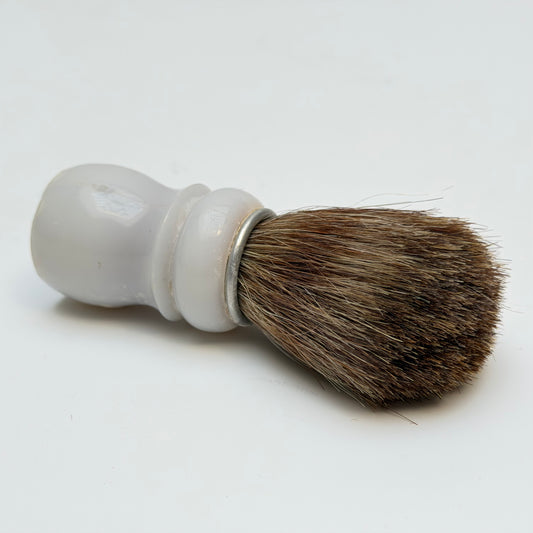 BB050 ANTIQUE WHITE PLASTIC SHAVING BRUSH