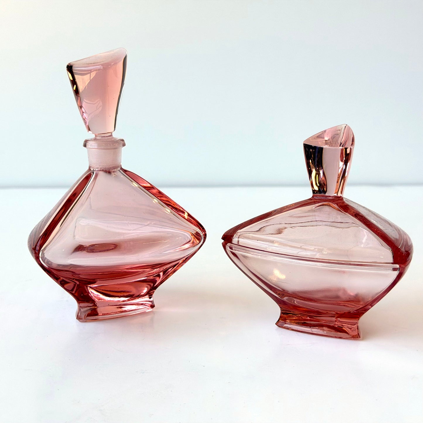 BB055 PINK GLASS VANITY SET