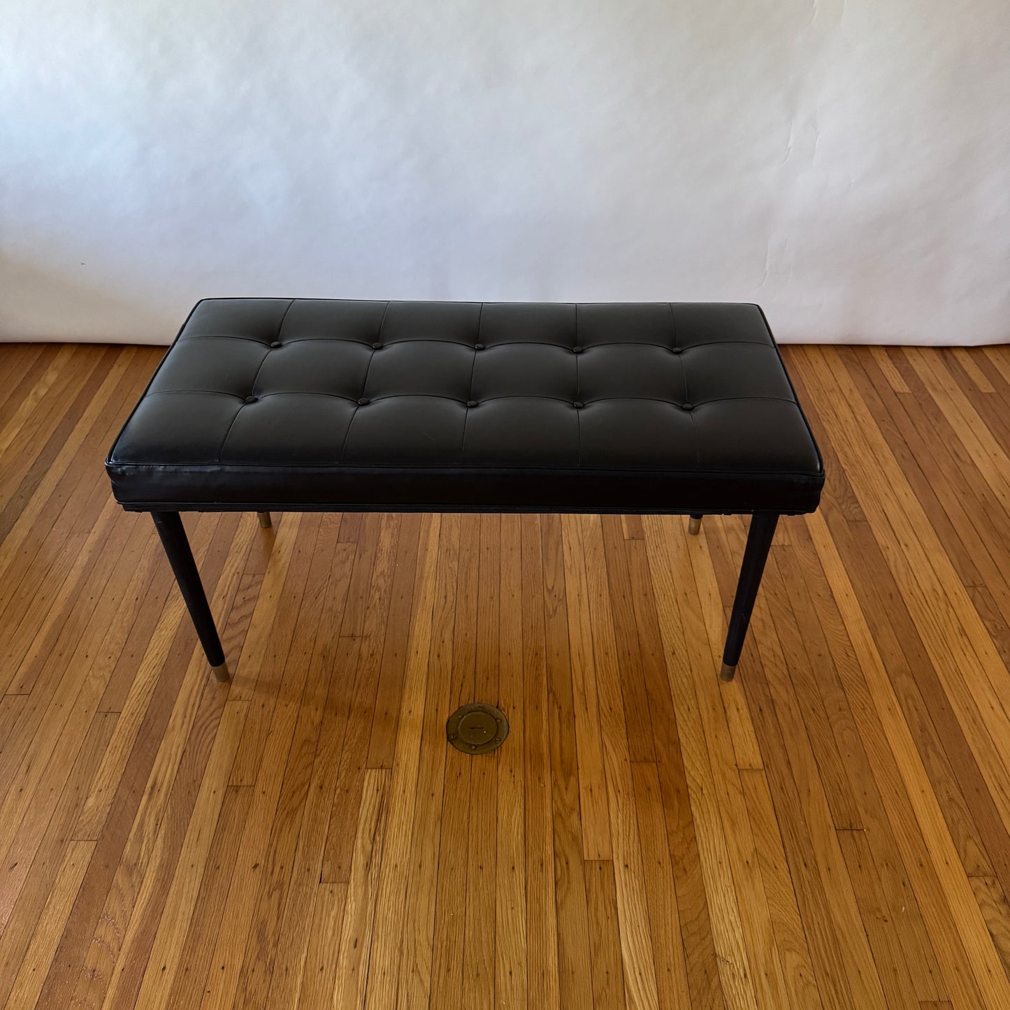 BE007 BLACK LEATHER BENCH