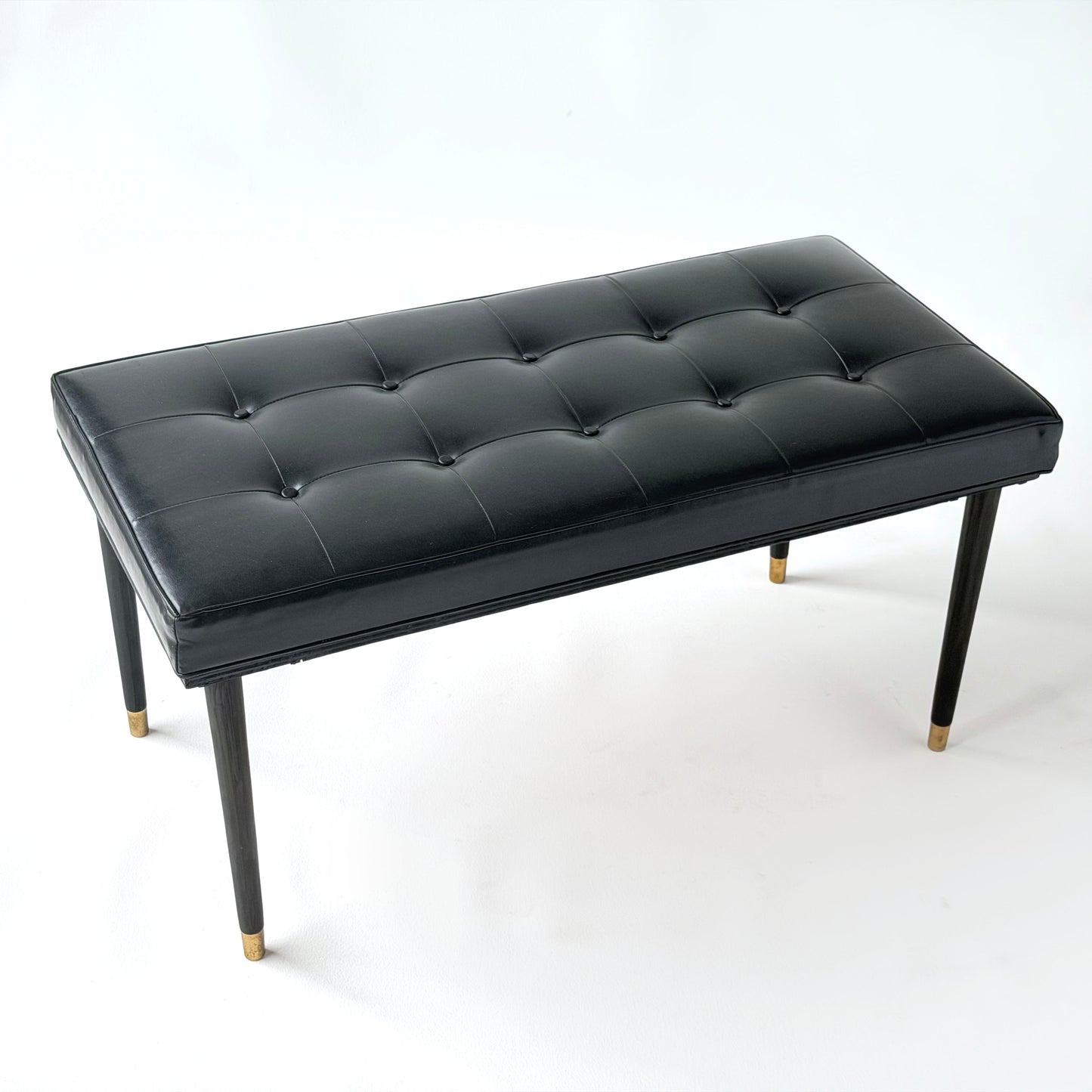 BE007 BLACK LEATHER BENCH