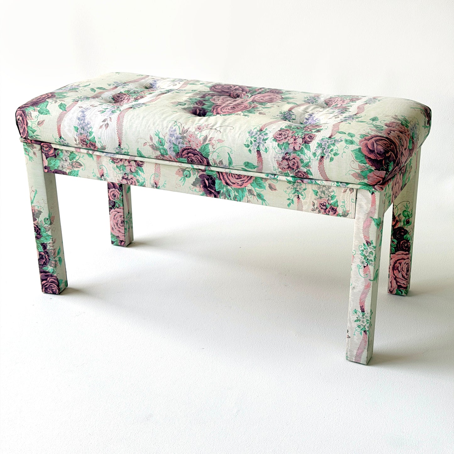 BE010 CUSTOM FLORAL UPHOLSTERED BENCH