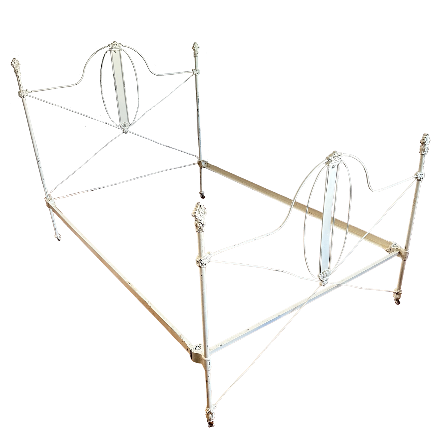 BG006 DISTRESSED WHITE WROUGHT IRON BED FRAME (FULL)