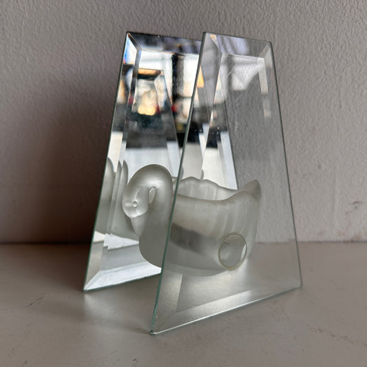 CA002 MIRROR BACKED SWAN VOTIVE HOLDER