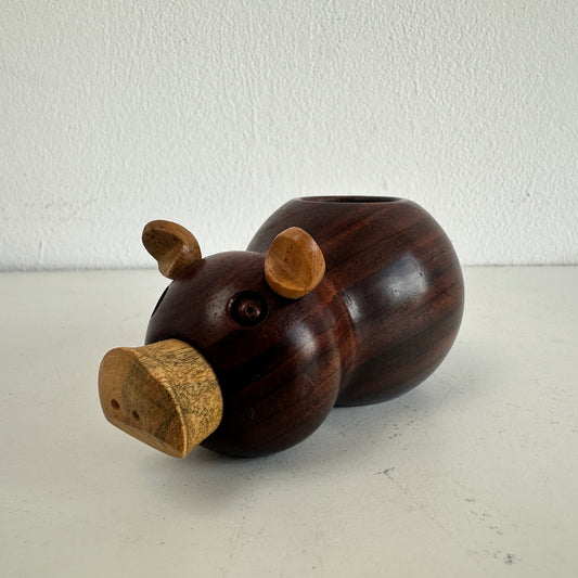 CA032 WOOD PIGGY TAPER CANDLE HOLDER