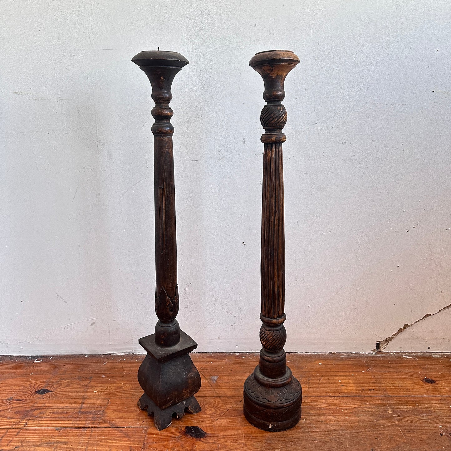 CA044 PAIR OF ANTIQUE WOODEN OVERSIZED CANDLE HOLDERS